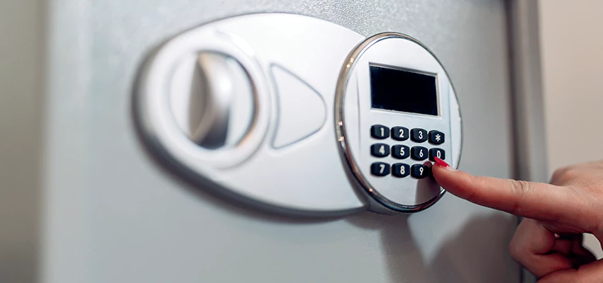 Jewelry Safe Cracking in Alondra Park, California