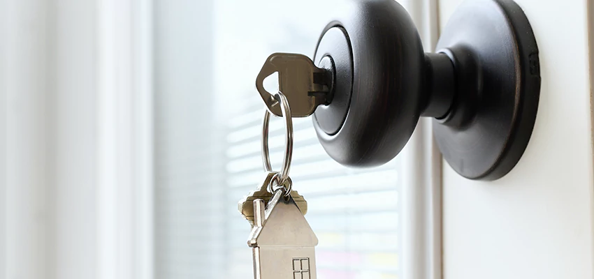 Bifold Door Knob Replacement in Alondra Park, California